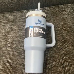 Stanley 40oz Travel Quencher